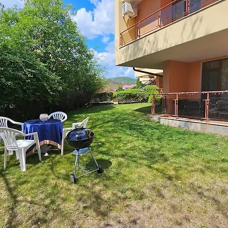 уютная с террасой Apartmán *