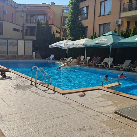 Appartement уютная с террасой